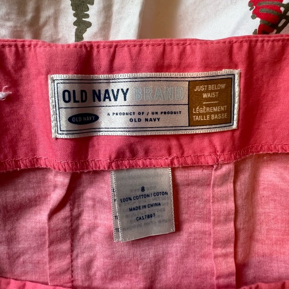 Gorgeous and flirty summer skirt. Size 8, Old Navy. - Picture 2 of 3